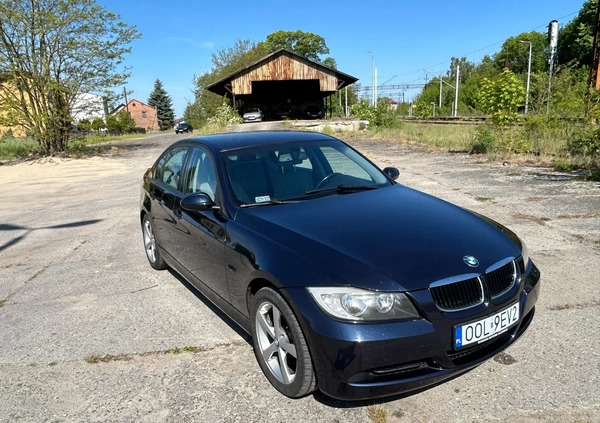 BMW Seria 3 cena 17500 przebieg: 291300, rok produkcji 2005 z Świętochłowice małe 56